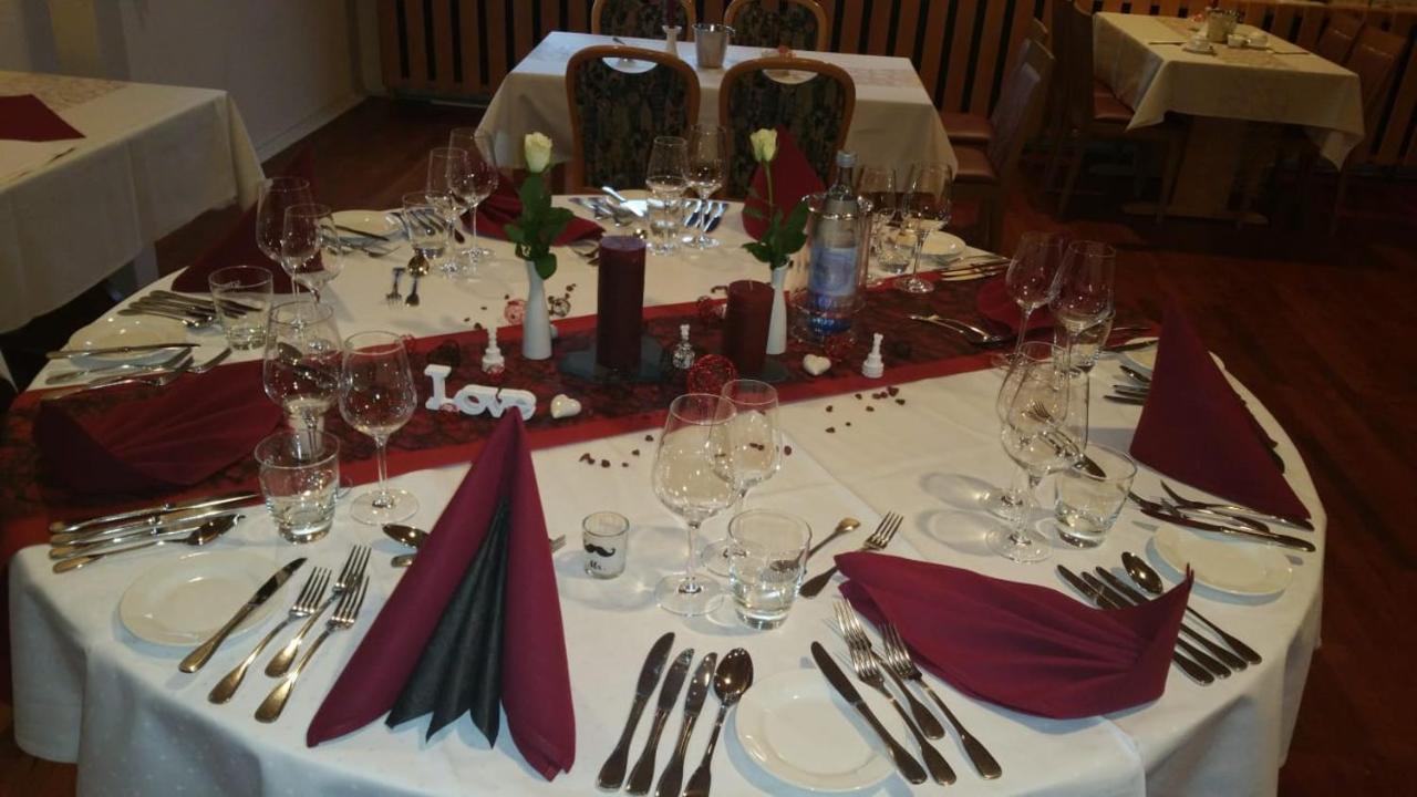 Hosser's Hotel Restaurant Idar-Oberstein Buitenkant foto